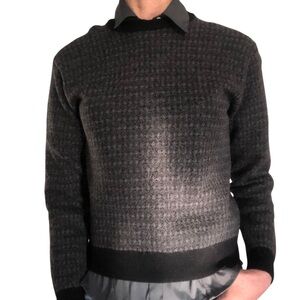 100% FINE MERINO WOOL Crewneck Sweater medium